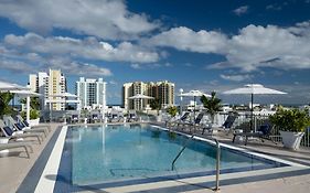 Courtyard Miami Beach South Beach